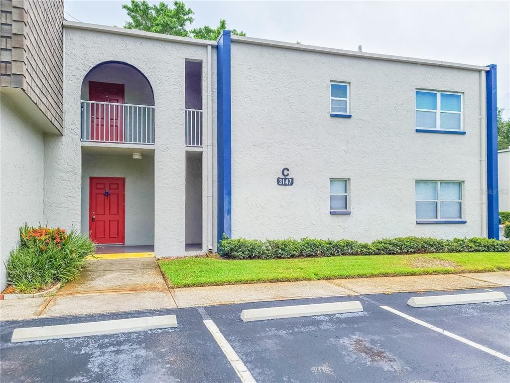 3147 29TH AVENUE N UNIT 107 ST PETERSBURG, FL 33713