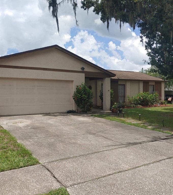 734 SANDY CREEK DRIVE BRANDON, FL 33511