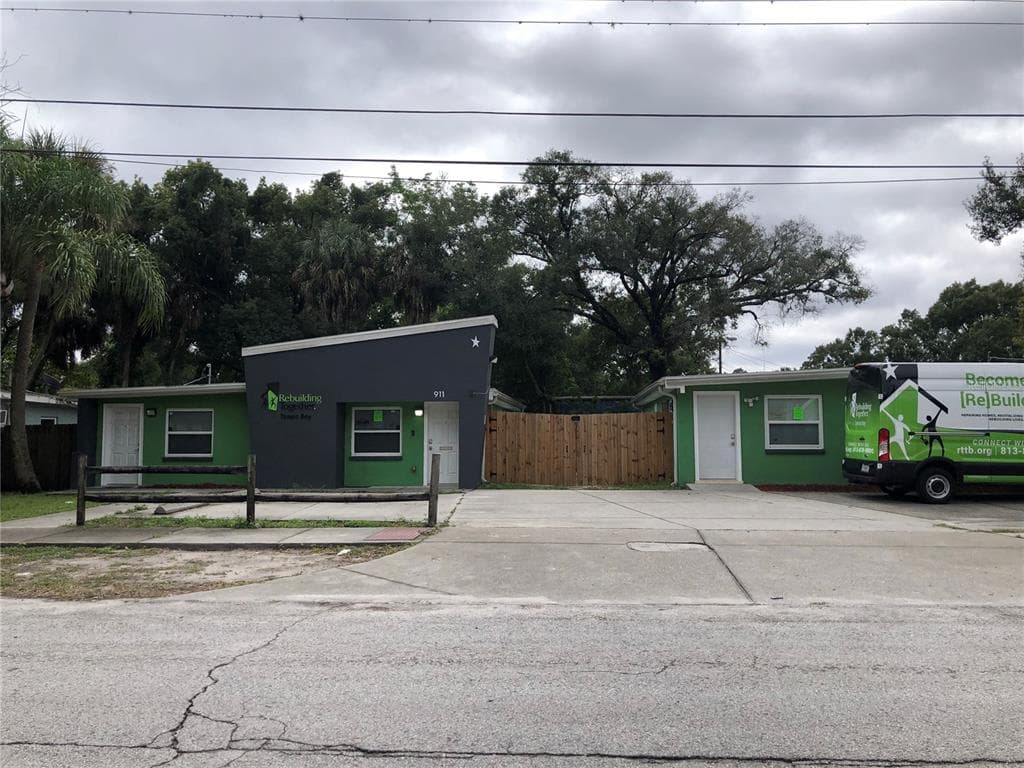 909 E 122ND AVENUE TAMPA, FL 33612