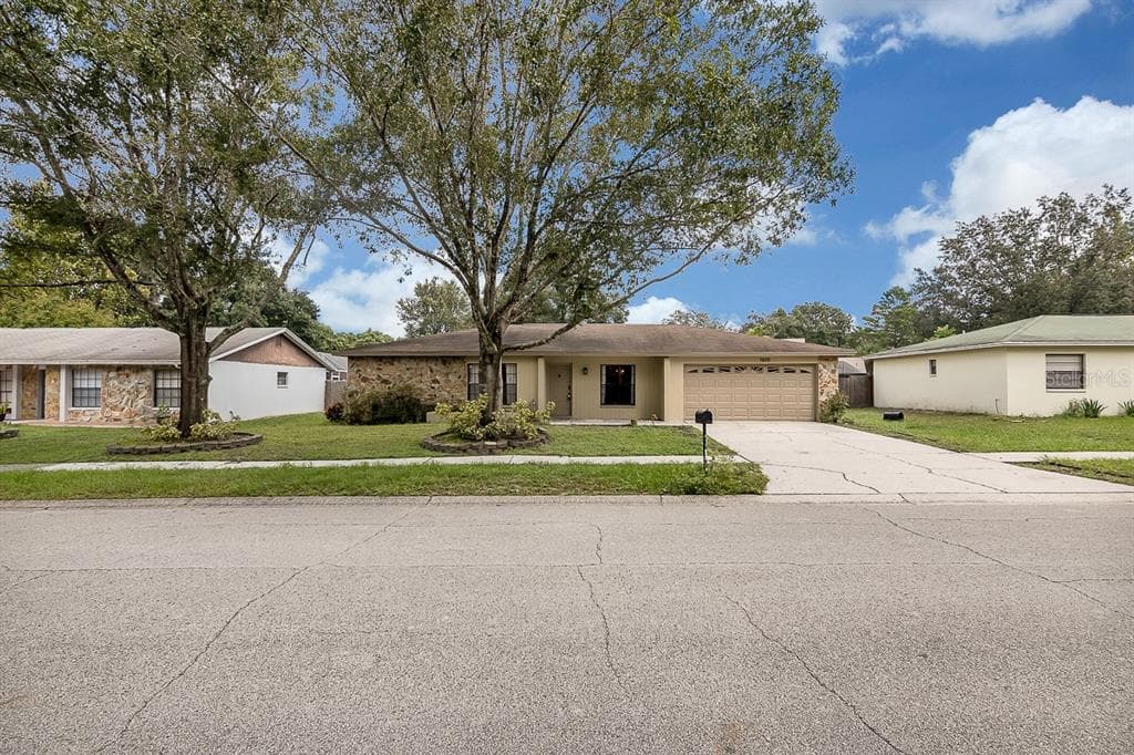 7820 CAPWOOD AVENUE TEMPLE TERRACE, FL 33637