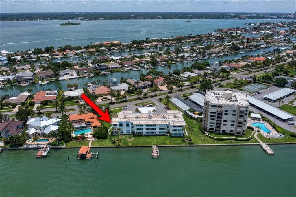 770 ISLAND WAY UNIT N305 CLEARWATER, FL 33767