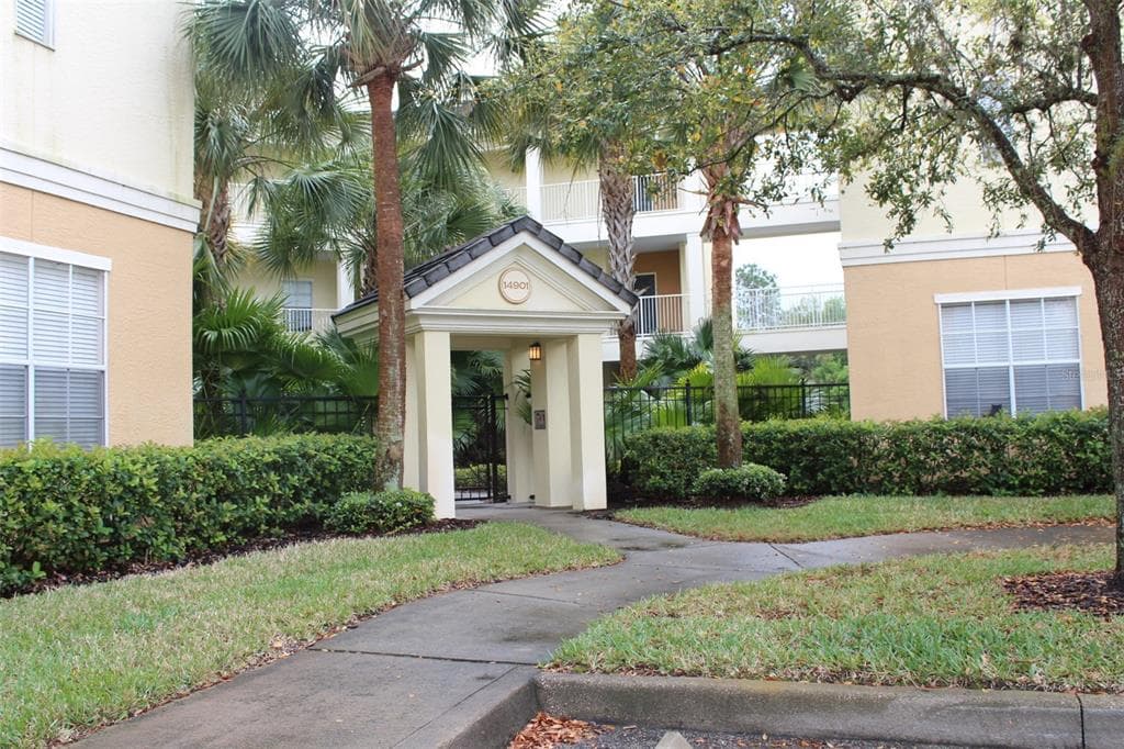14901 ARBOR SPRINGS CIRCLE UNIT 110 TAMPA, FL 33624