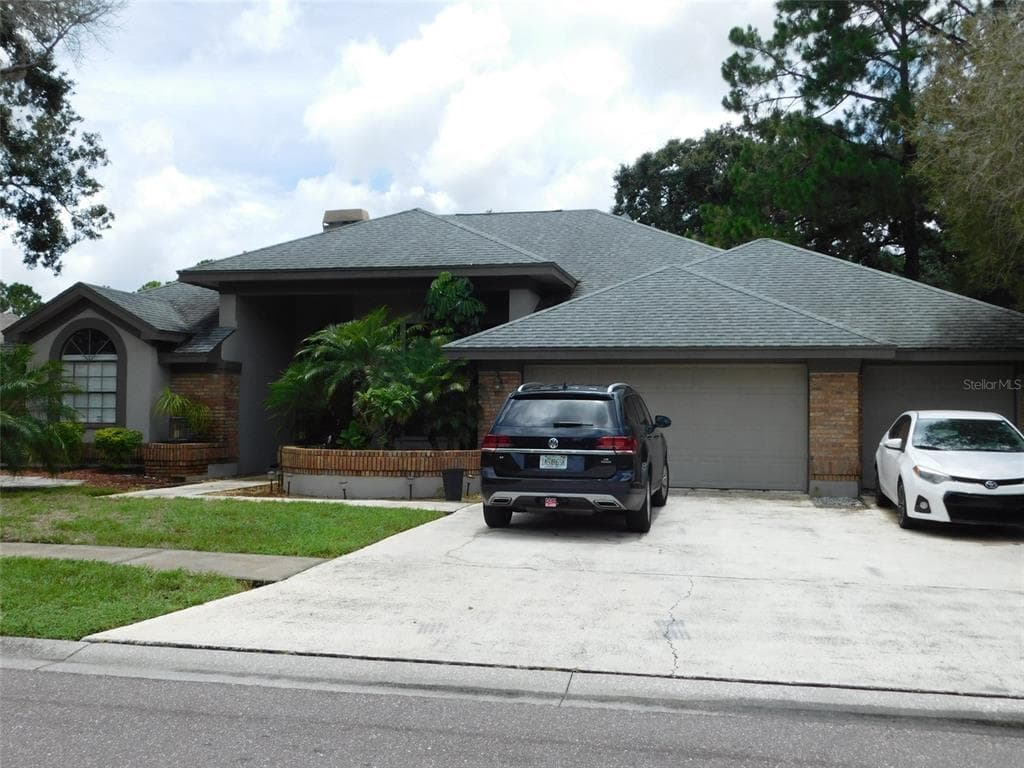 16318 BYRNWYCK LANE ODESSA, FL 33556