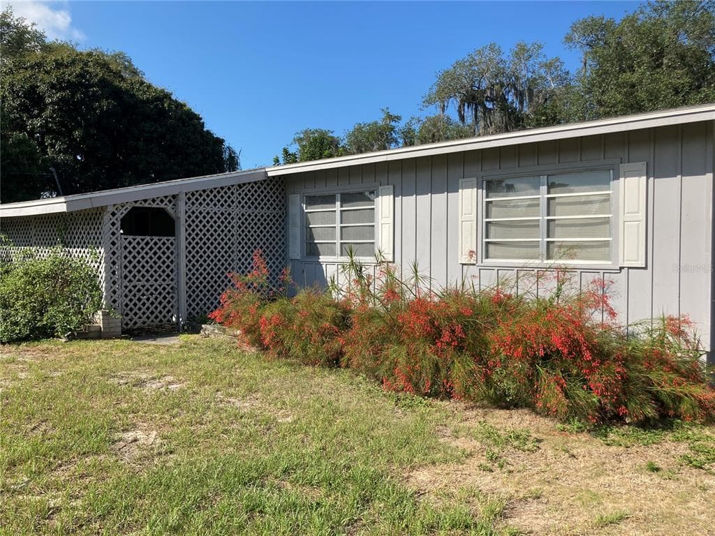 709 LAKE BLUE DRIVE LAKE PLACID, FL 33852