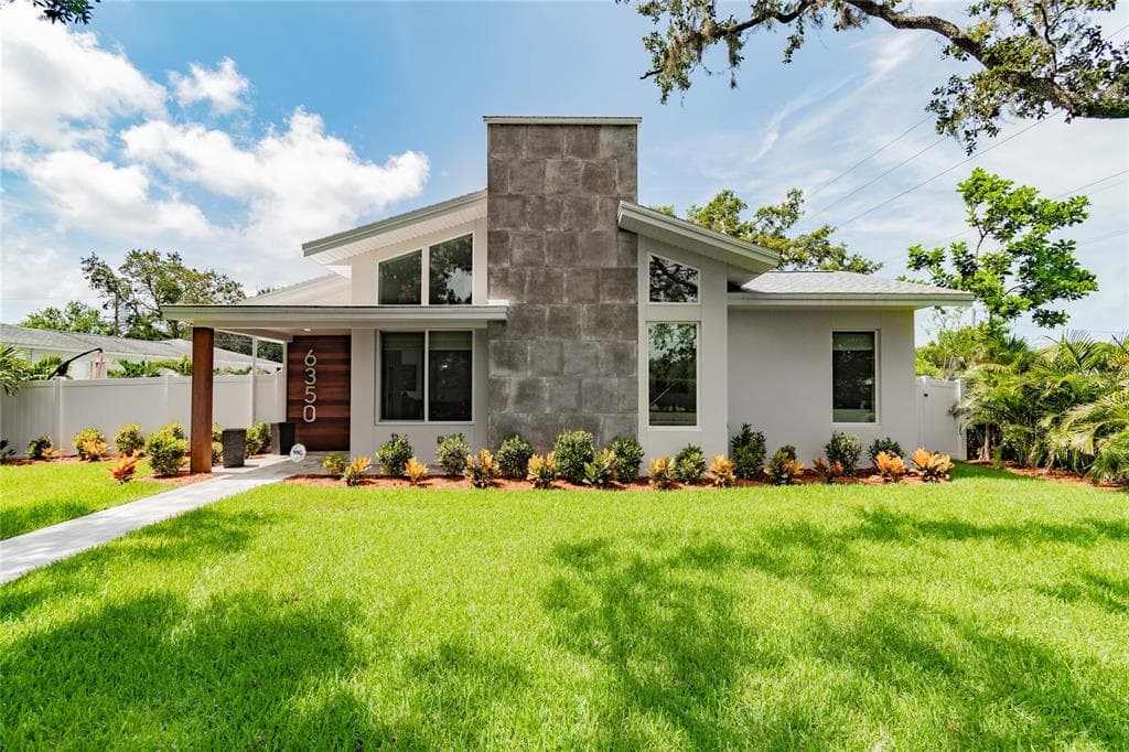 6350 8TH AVENUE S GULFPORT, FL 33707