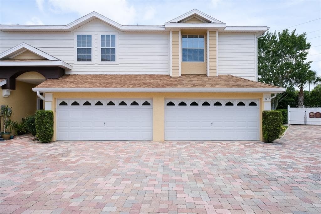 2977 ESTANCIA PLACE CLEARWATER, FL 33761