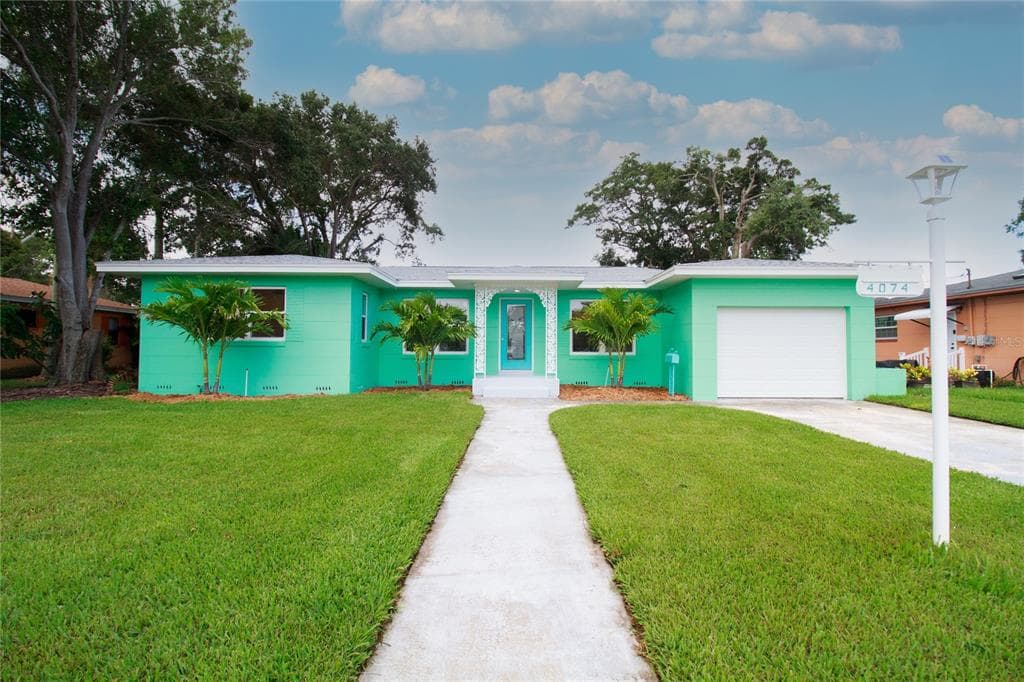 4074 24TH AVENUE S ST PETERSBURG, FL 33711