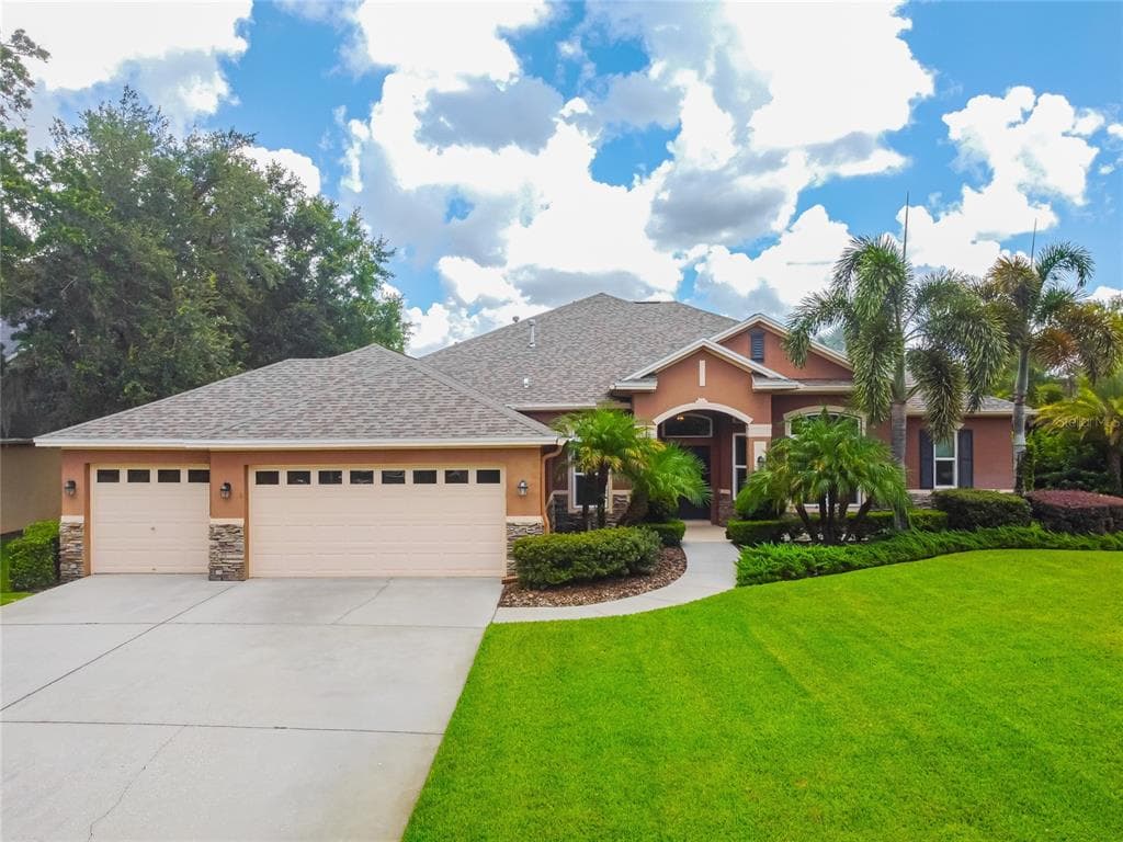 20015 WELLINGTON MANOR BOULEVARD LUTZ, FL 33549