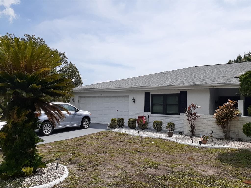 914 E DEL WEBB BOULEVARD UNIT 48 SUN CITY CENTER, FL 33573