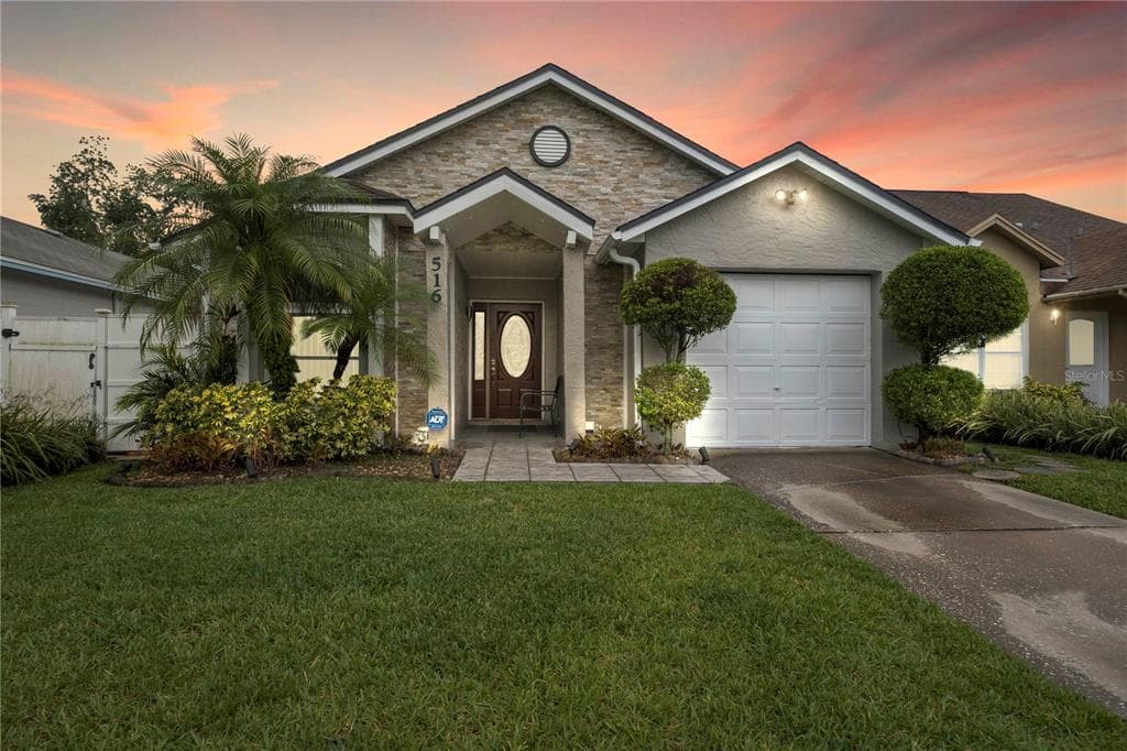 516 MADRIGAL COURT ORLANDO, FL 32825