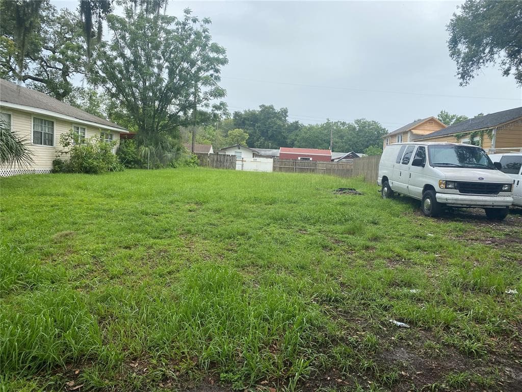 8501 1/2 N NEWPORT AVENUE TAMPA, FL 33604