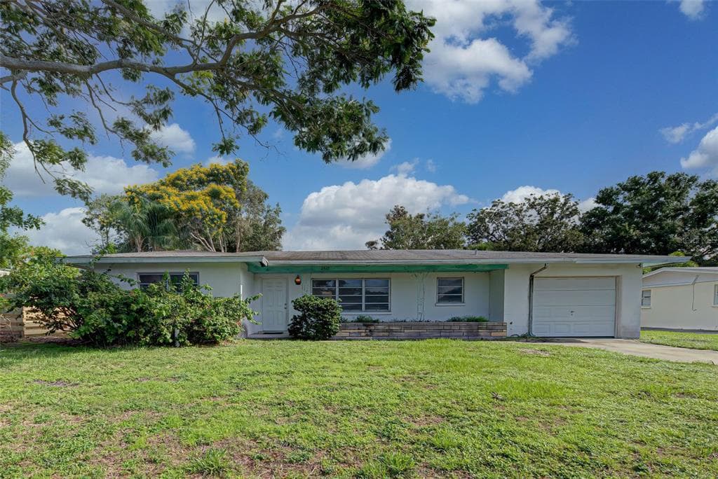 2417 SIESTA DRIVE SARASOTA, FL 34239