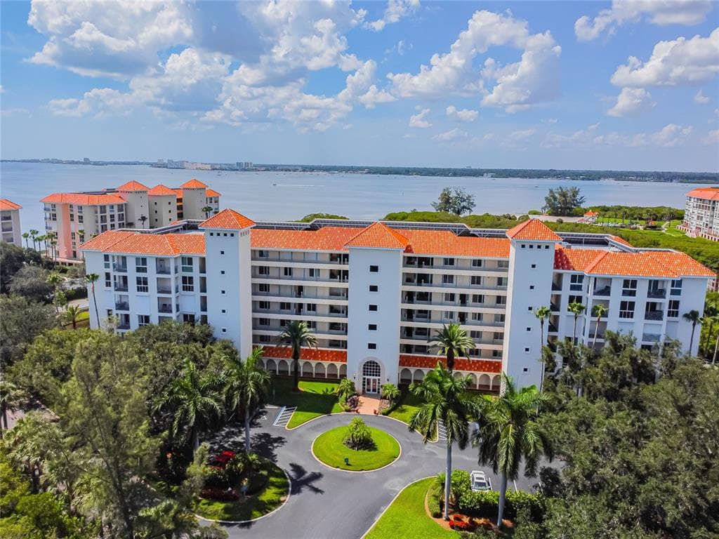 4801 OSPREY DRIVE UNIT 303 ST PETERSBURG, FL 33711
