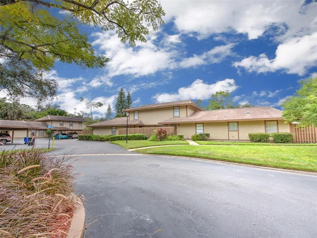 924 BUCK COURT BRANDON, FL 33511