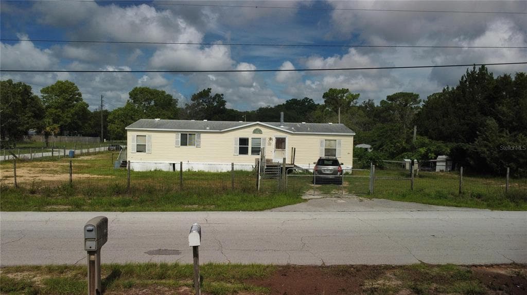 17403 OXENHAM AVENUE SPRING HILL, FL 34610