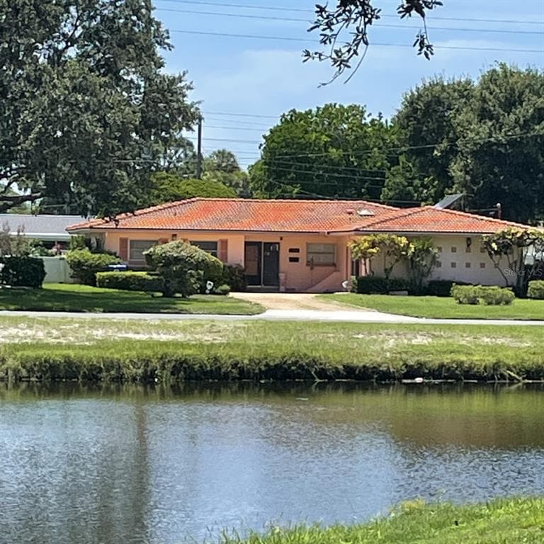 3875 S CORTEZ WAY S ST PETERSBURG, FL 33712