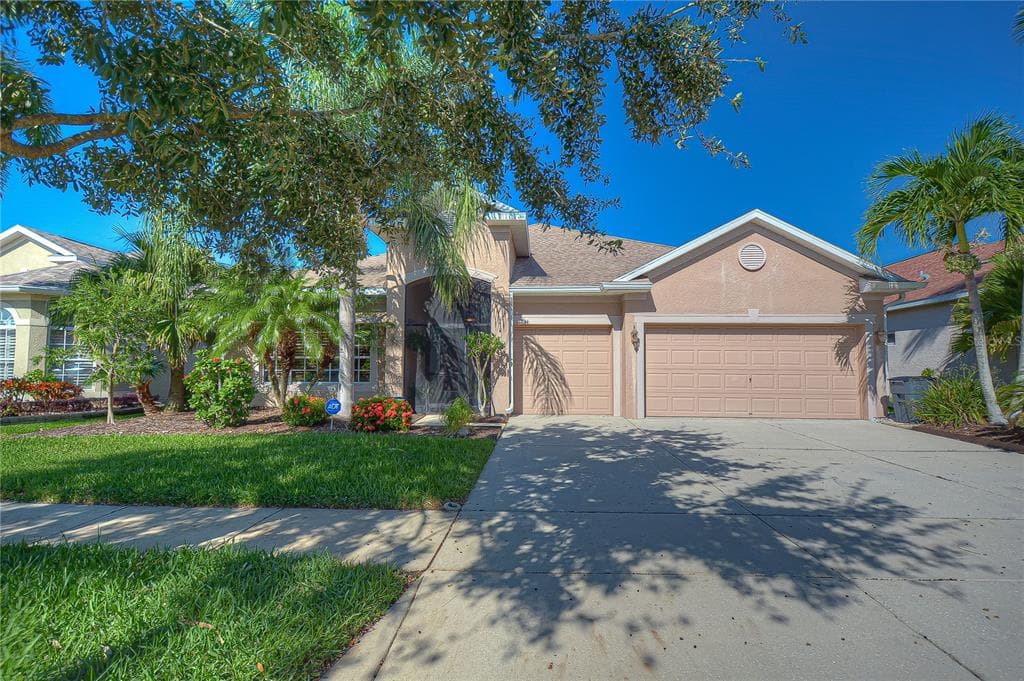 1844 MIRA LAGO CIRCLE