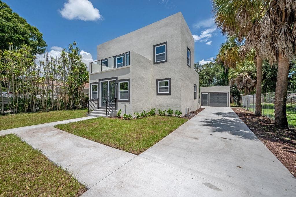 725 38TH AVENUE S ST PETERSBURG, FL 33705