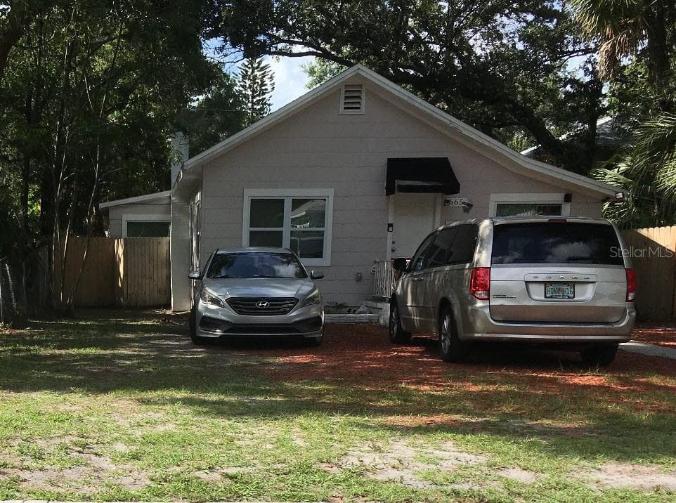 665 26TH AVENUE S ST PETERSBURG, FL 33705