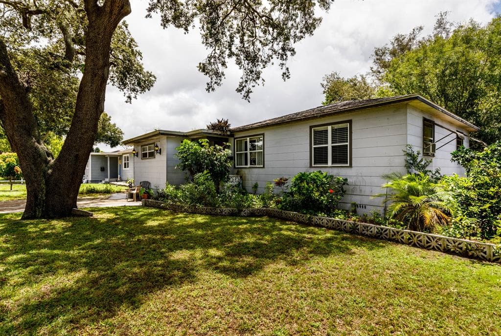 4568 39TH AVENUE N ST PETERSBURG, FL 33714