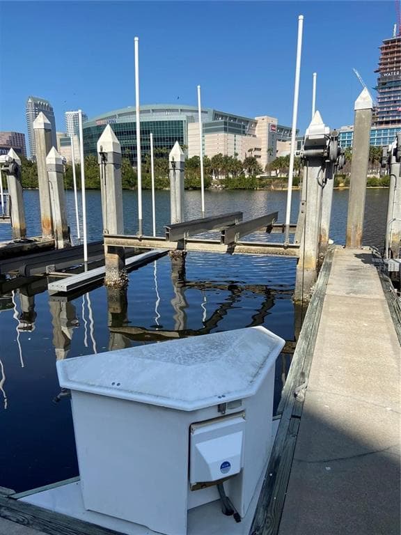 13 CRIMSON HARBOUR MARINA UNIT 8 TAMPA, FL 33602