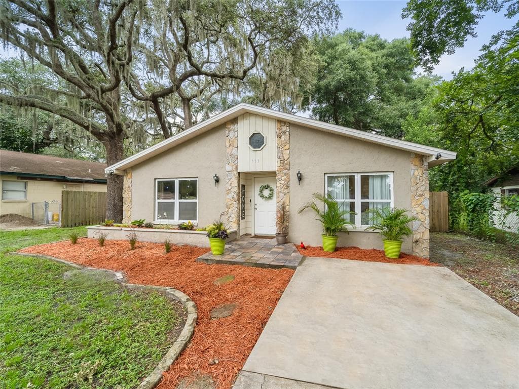 919 ALICIA AVENUE TAMPA, FL 33604