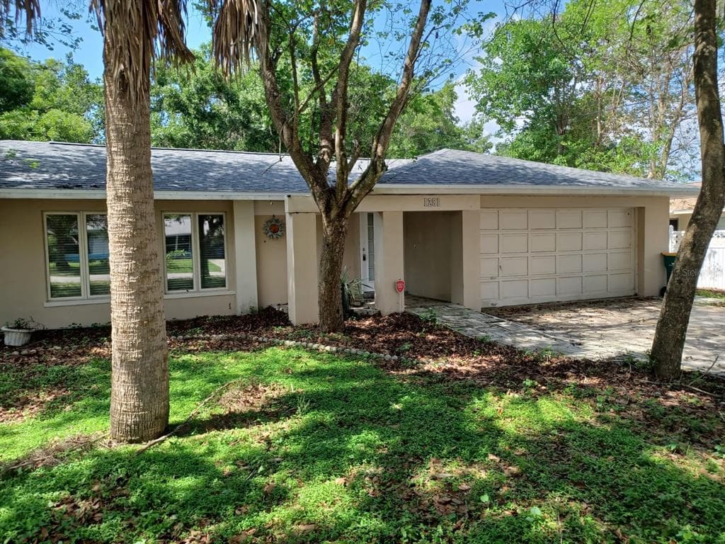 1281 ARMSDALE AVENUE PORT CHARLOTTE, FL 33948