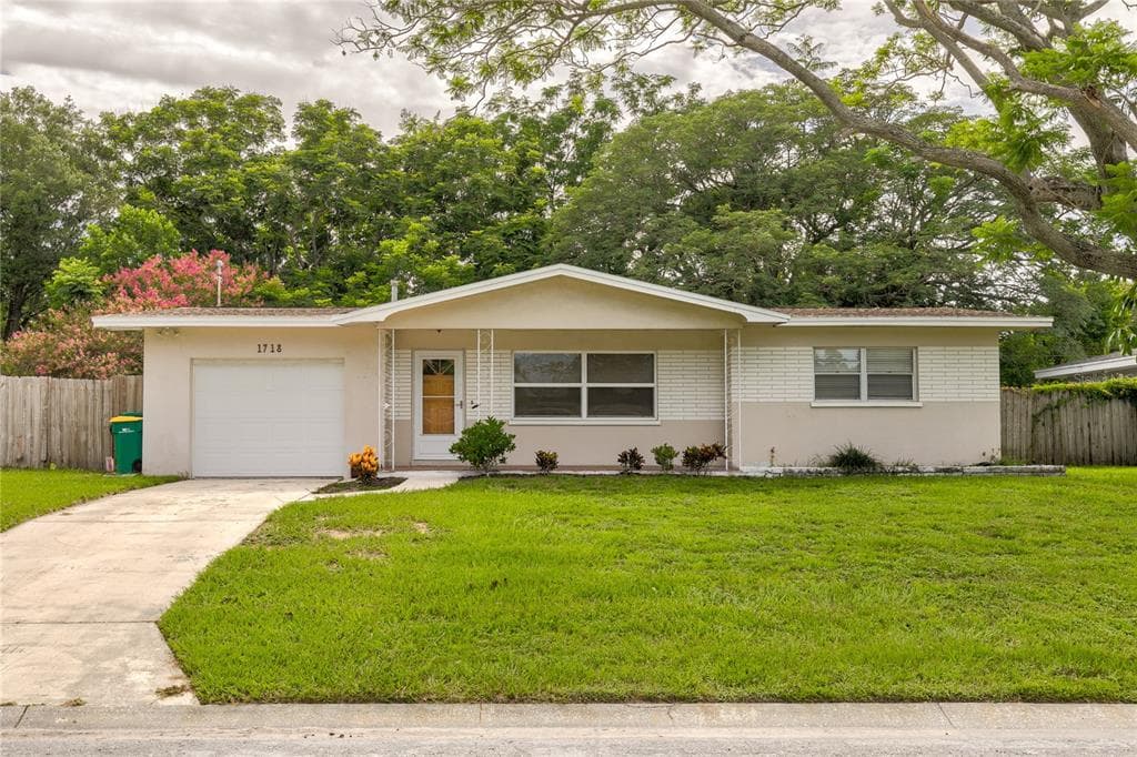 1718 OWEN DRIVE CLEARWATER, FL 33759