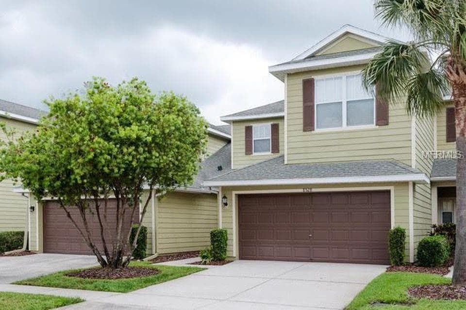 8528 SANDPIPER RIDGE AVENUE TAMPA, FL 33647