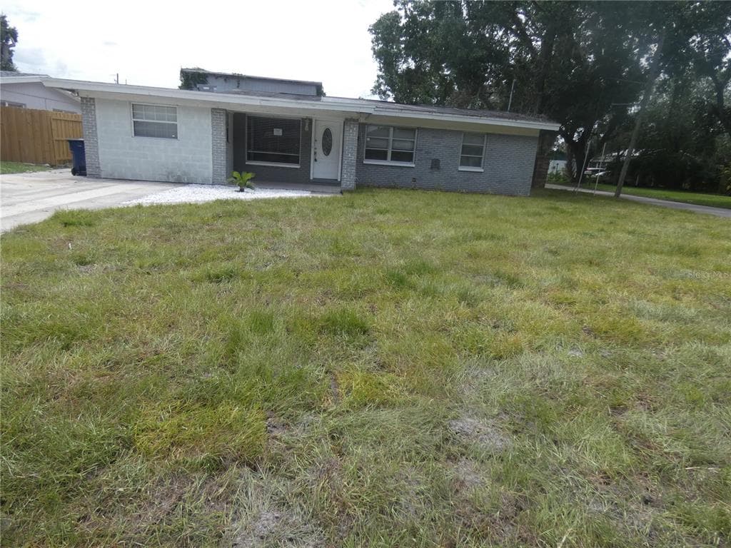 5008 N TAMPANIA AVENUE TAMPA, FL 33614
