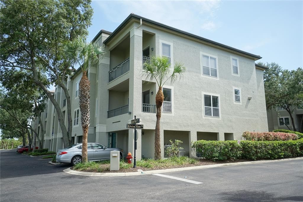 717 CRUISE VIEW DRIVE TAMPA, FL 33602