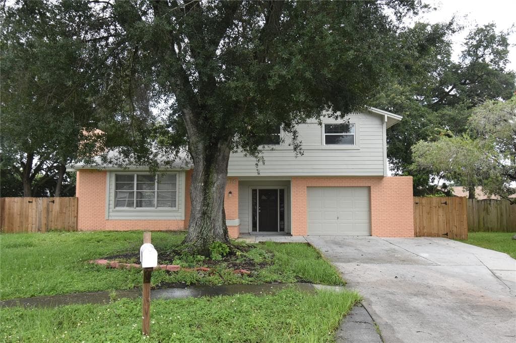7714 PALMBROOK DRIVE TAMPA, FL 33615