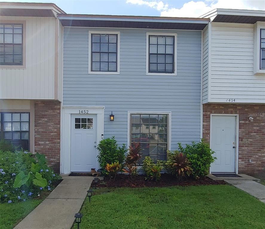 1452 RIDGE LAKE COURT LAKELAND, FL 33801