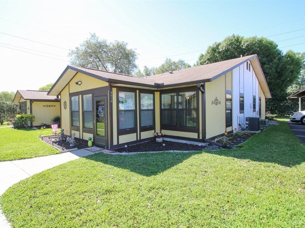 4510 BLOSSOM BOULEVARD UNIT D ZEPHYRHILLS, FL 33542