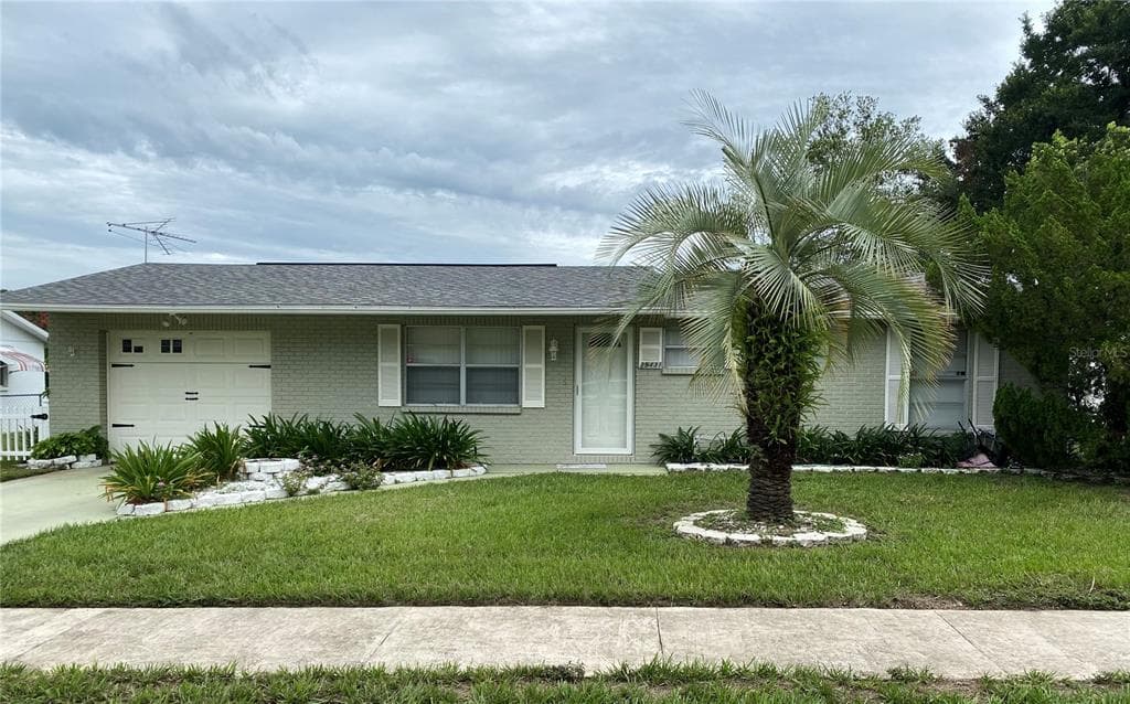 39431 9TH AVENUE ZEPHYRHILLS, FL 33542
