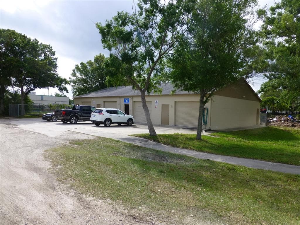 6692 119TH AVENUE UNIT 2 LARGO, FL 33773