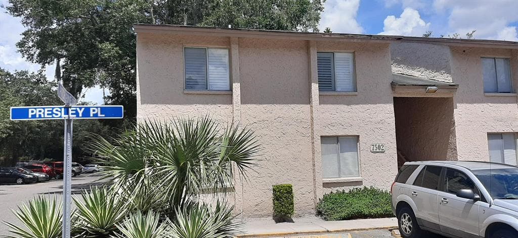7502 PRESLEY PLACE UNIT 117 TAMPA, FL 33617