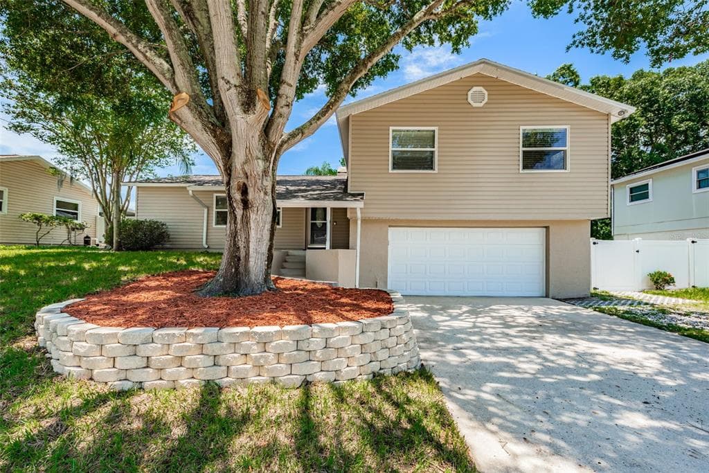 706 CRIMSON KING TRACE TARPON SPRINGS, FL 34689