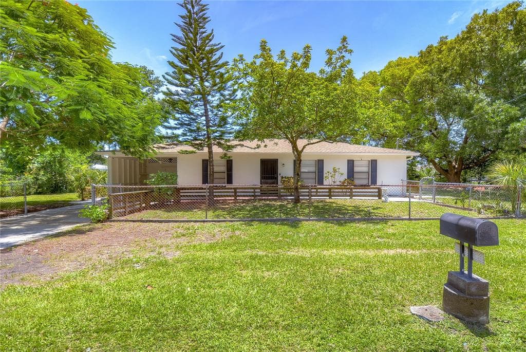 3408 W CHESTNUT STREET TAMPA, FL 33607