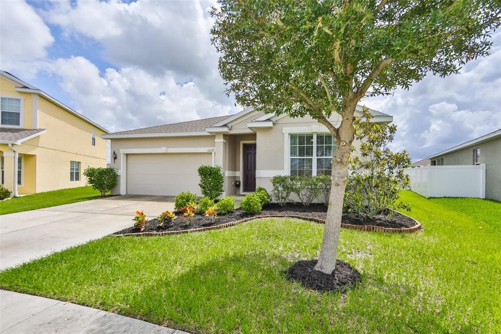 12227 LEDBURY COMMONS DRIVE GIBSONTON, FL 33534