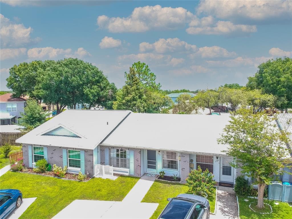 1705 OAK BRANCH COURT BRANDON, FL 33511