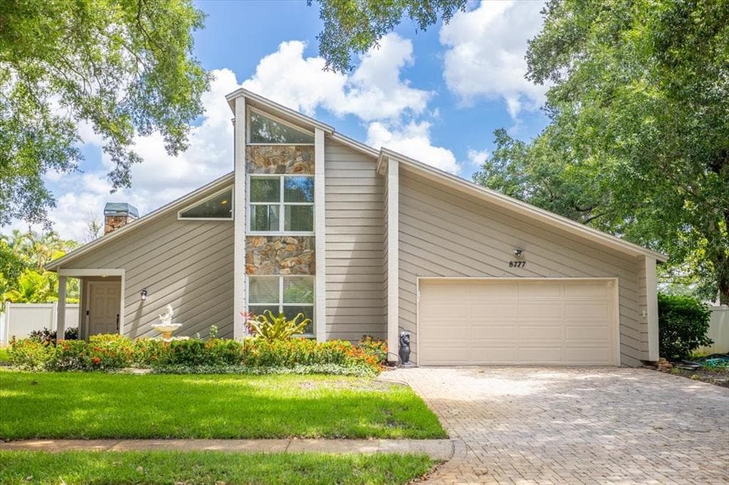 8777 BAYWOOD PARK DRIVE