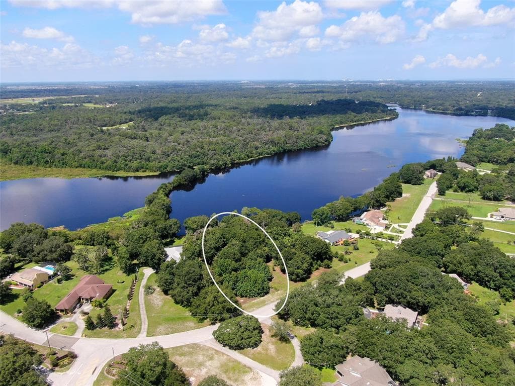 13013 SHADOW RUN BOULEVARD RIVERVIEW, FL 33569