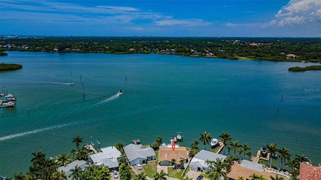 17744 WALL CIRCLE REDINGTON SHORES, FL 33708