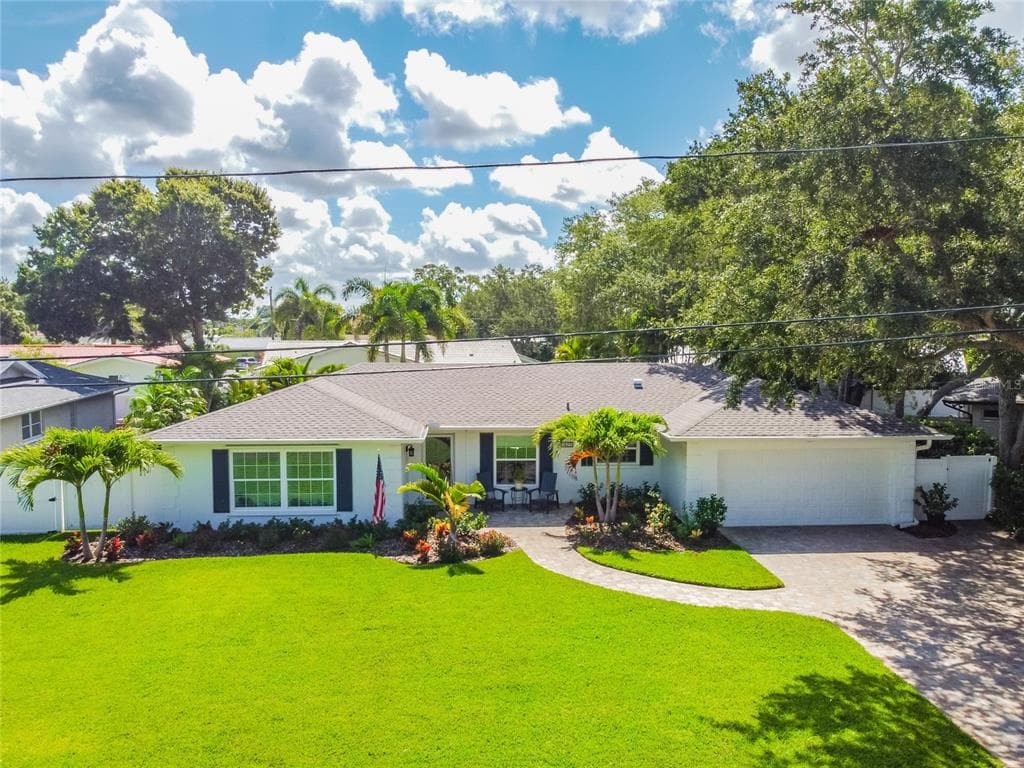 1825 CLEARWATER HARBOR DRIVE LARGO, FL 33770