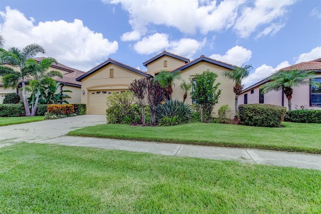 309 SILVER FALLS DRIVE APOLLO BEACH, FL 33572