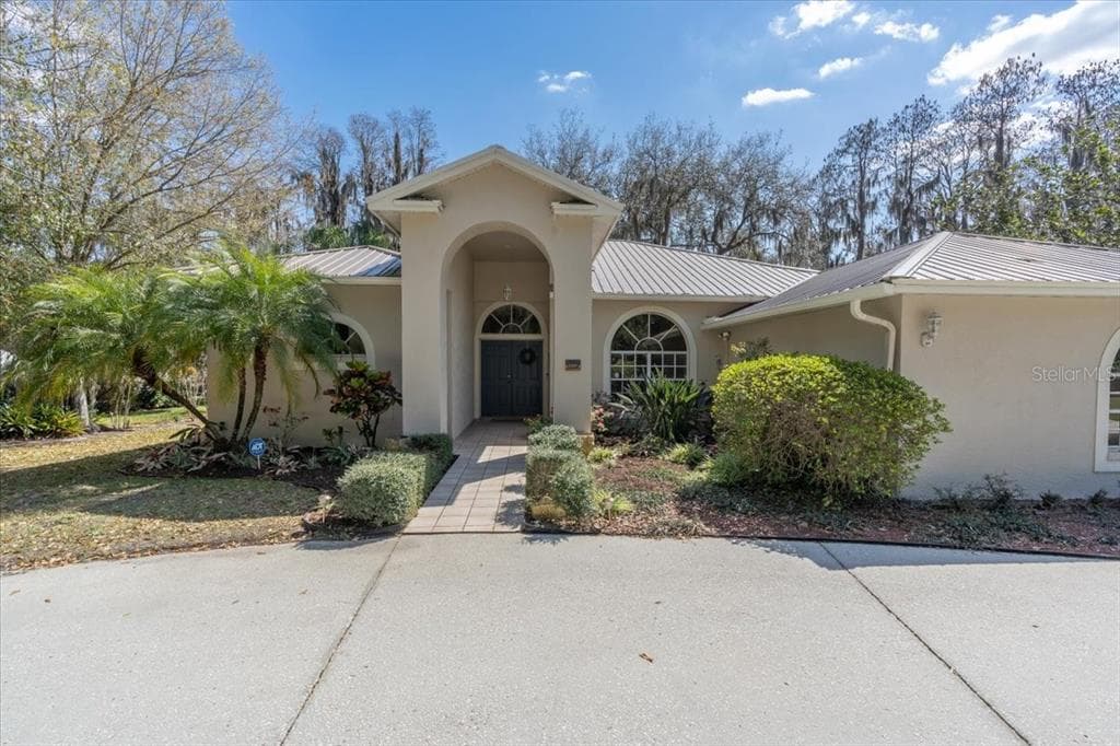 10110 TARPON SPRINGS ROAD ODESSA, FL 33556