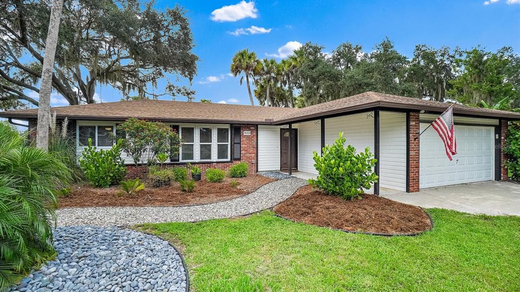 8008 OAK DRIVE PALMETTO, FL 34221