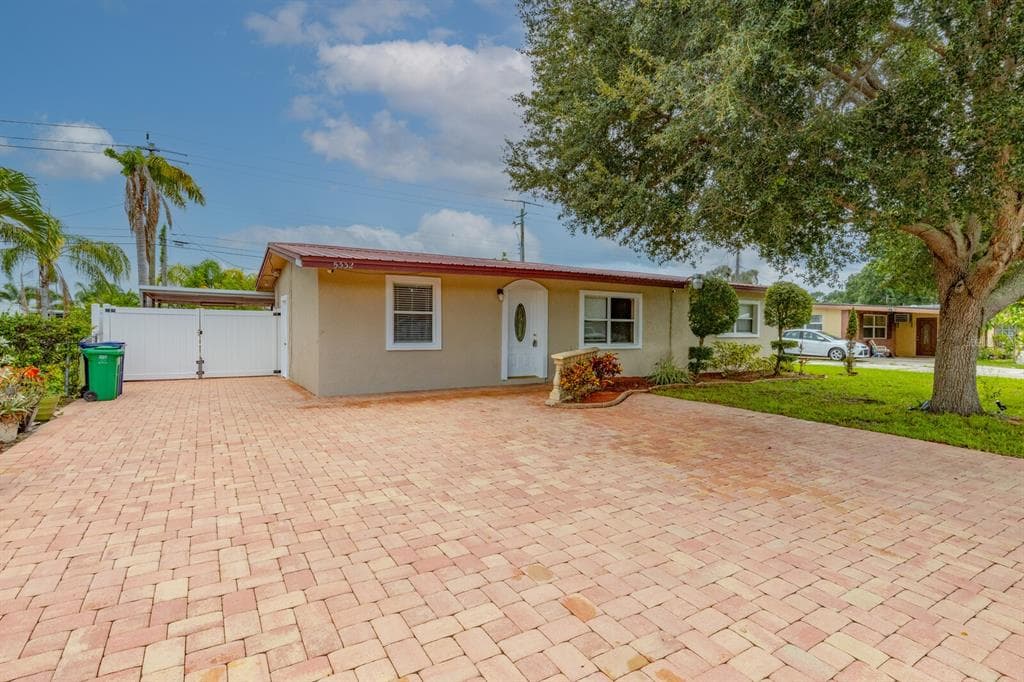 5332 3RD STREET COURT W BRADENTON, FL 34207