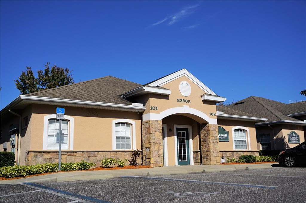 33905 STATE ROAD 54 UNIT 102 WESLEY CHAPEL, FL 33543